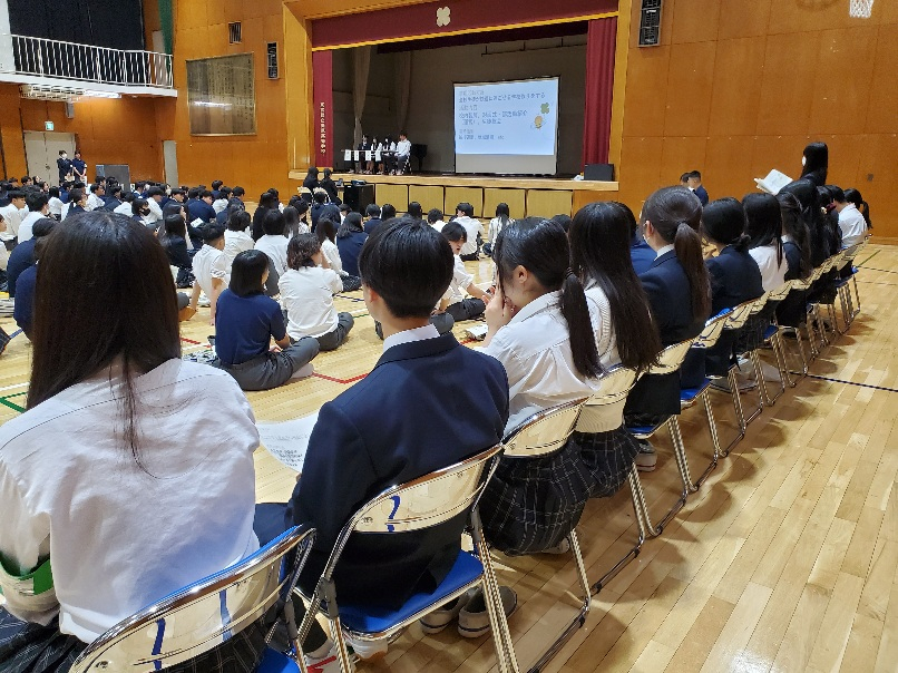総会　体育館アリーナ各委員長 